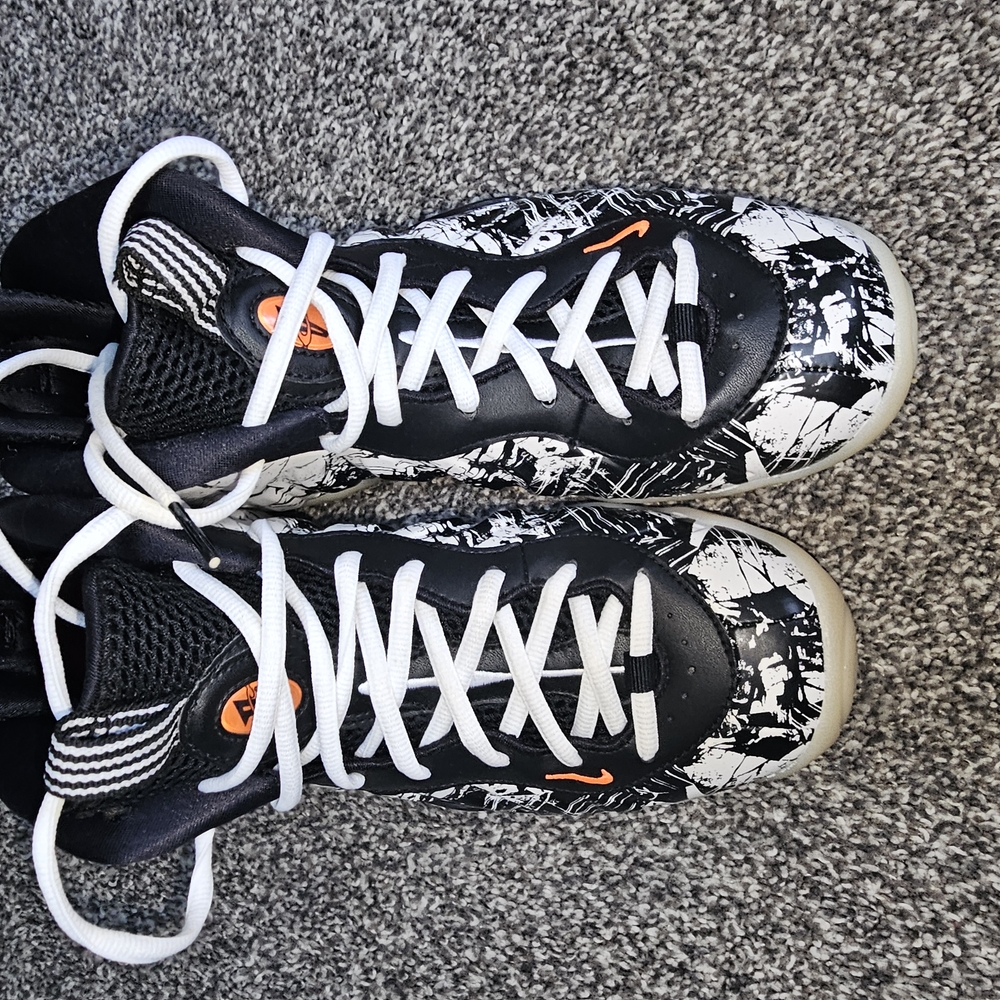 Nike Black and White Sneakers with Orange Swoosh Boys Size 6